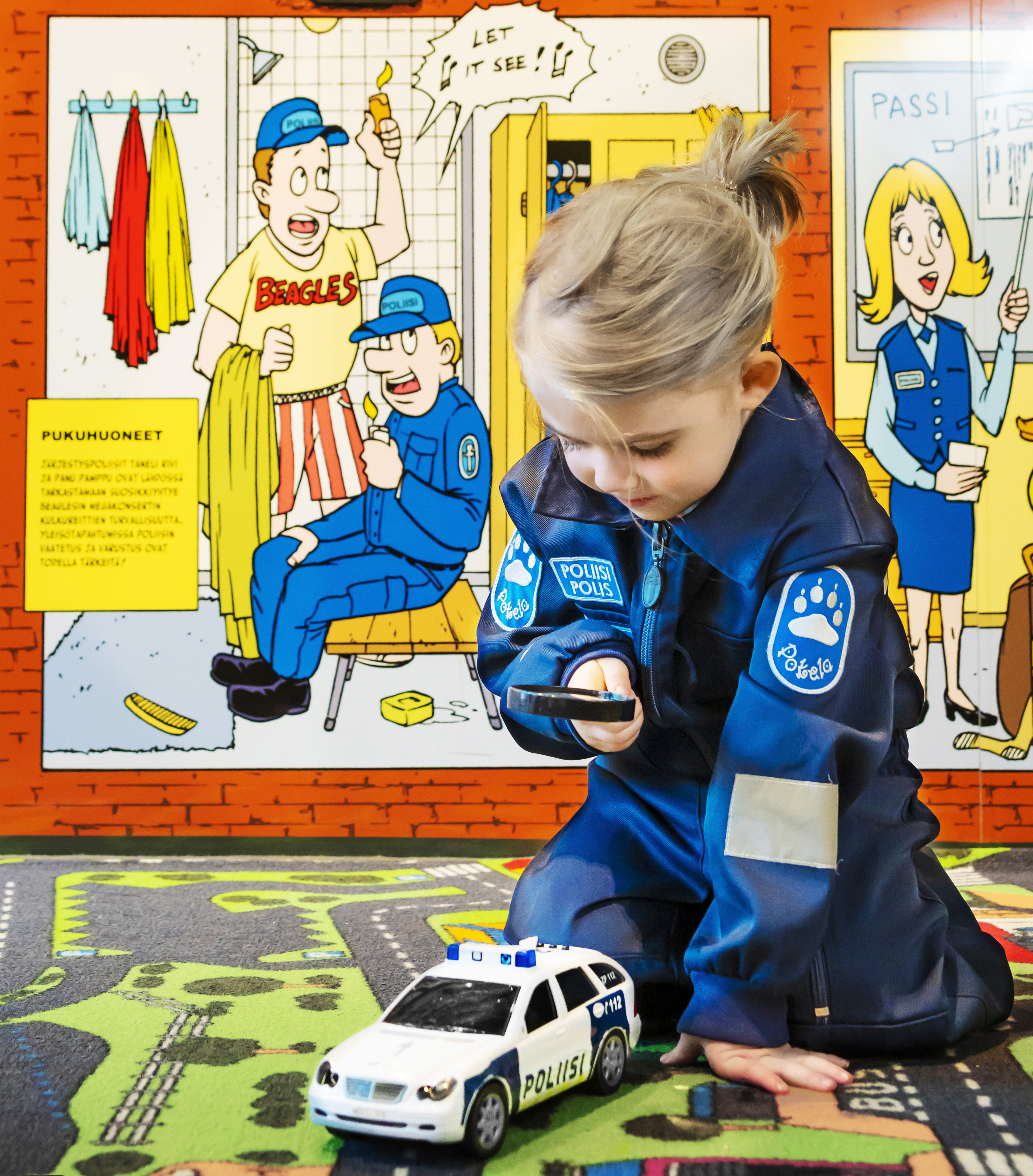 small police overalls that the little officers of Pokela police station can wear during their tour in Finland